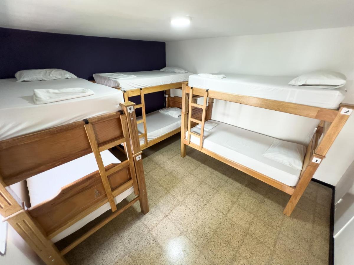 Single Bed in Dormitory Room,1356222341:JPEG
